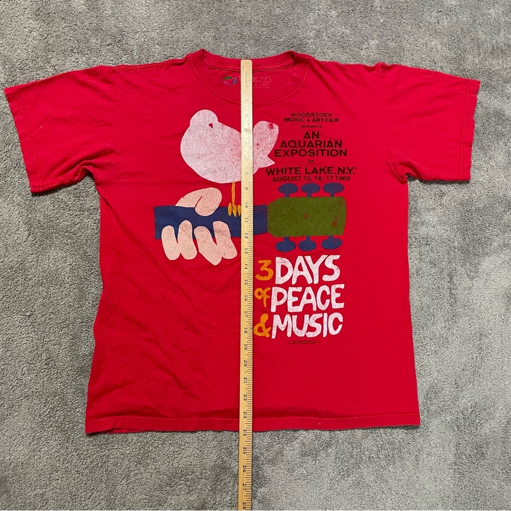 Liquid Blue Woodstock Graphic T Shirt Mens Medium Red - Picture 10 of 11